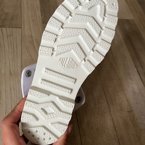 Brand new Palladium Baggy Low LP boots - Picture 10 of 10